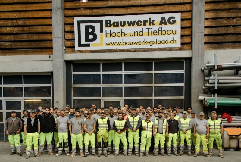 Bauwerk AG Teamfoto Neueintritte Festangestellte und Saisoniers