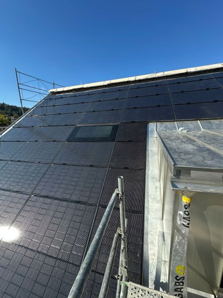 B-Solartec AG Komplettes Integral-Dach am Zürichsee